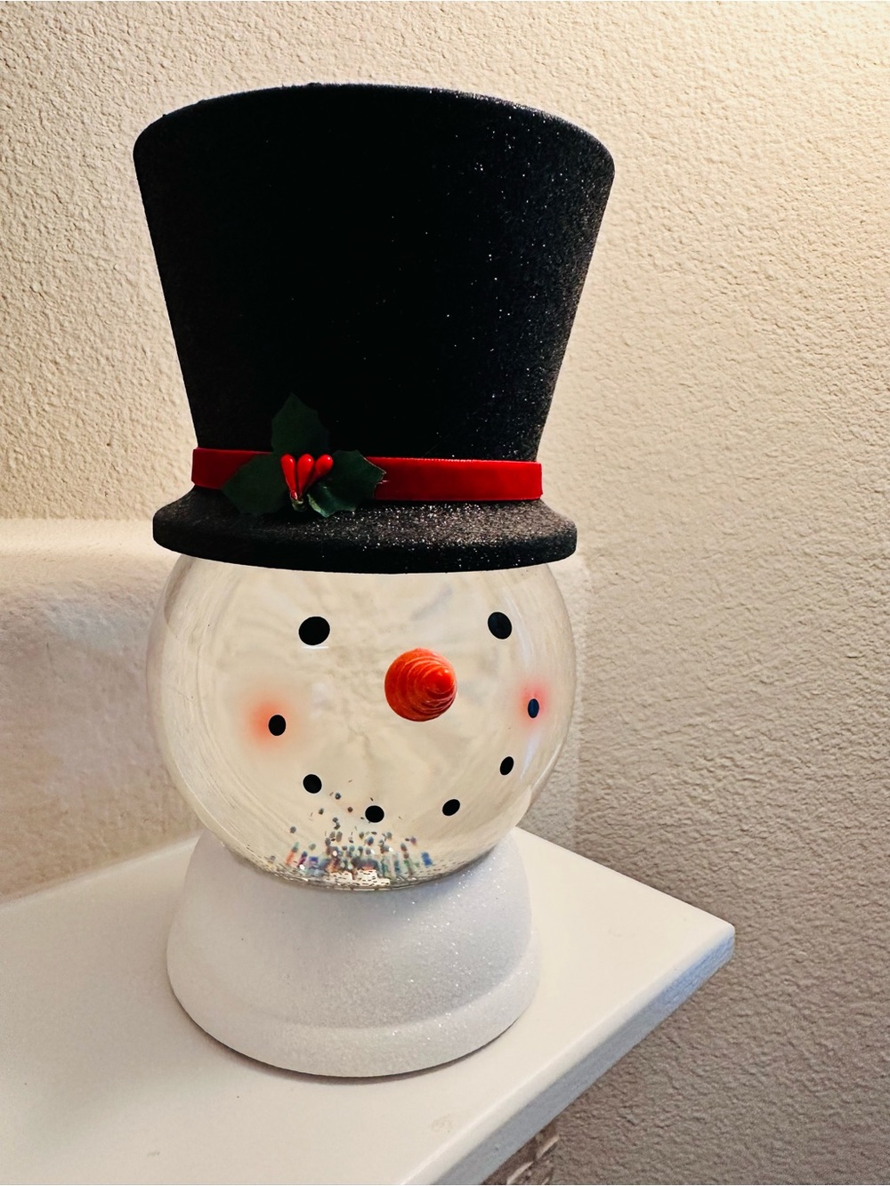 Bath & Body Works Black Top Hat Snowman Accent with Red Band Candle Holder